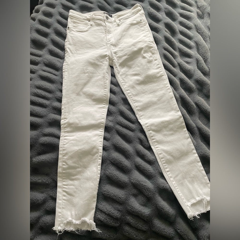 Abercrombie & Fitch women’s white jeans